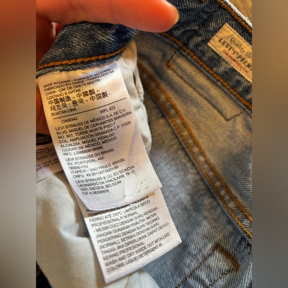 Levi's Light Blue Denim 501 short 90’s vintage distressed button fly size 27 - Picture 9 of 16